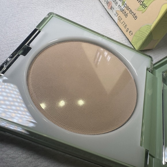 Clinique Stay-Matte Sheer Pressed Powder Oil Free 01 STAY BUFF 7.6g *NEW IN BOX* - Picture 7 of 8
